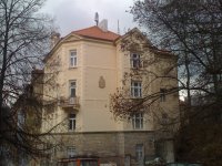 Praha-rekonstrukce střechy a klempířské prvky na fasádě